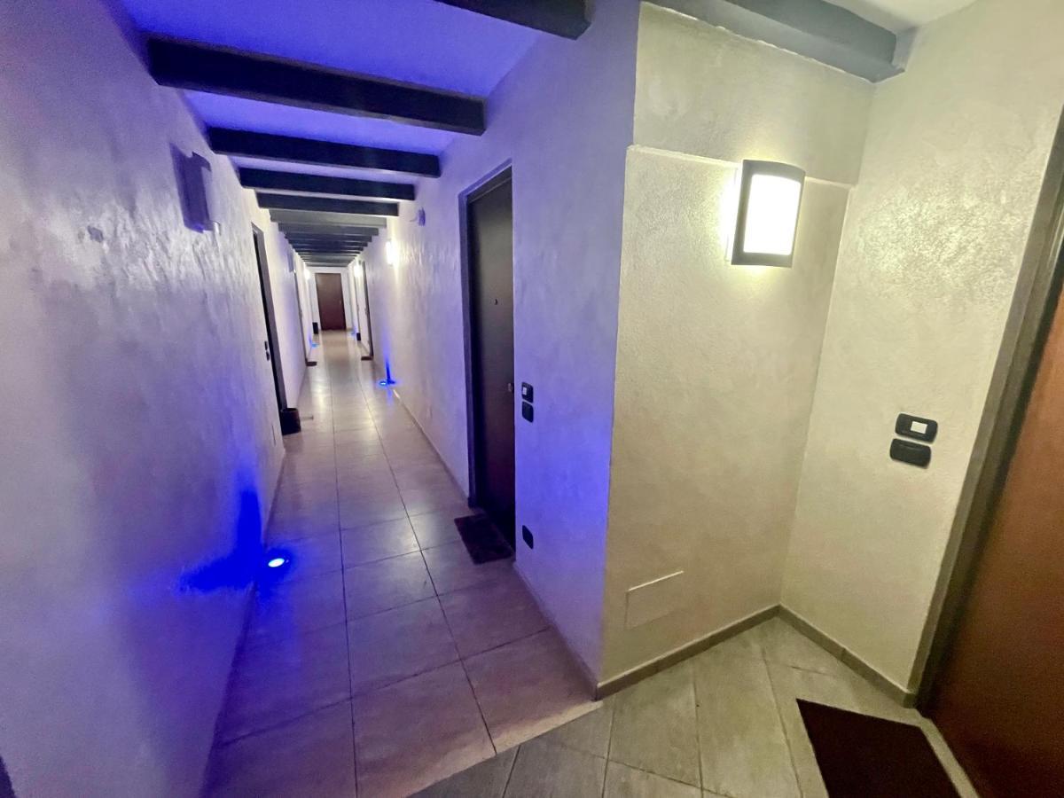 100 Torri Apartment Alba  Bagian luar foto