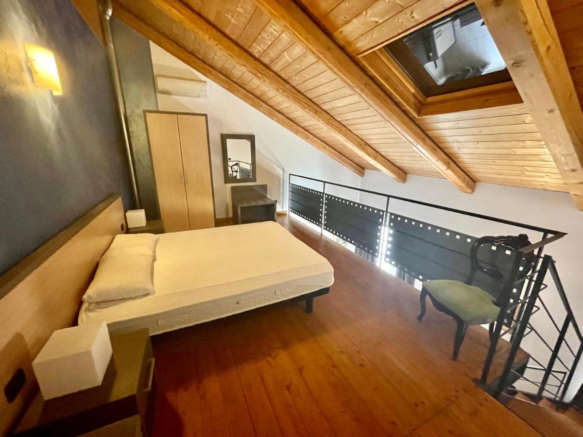 100 Torri Apartment Alba  Bagian luar foto